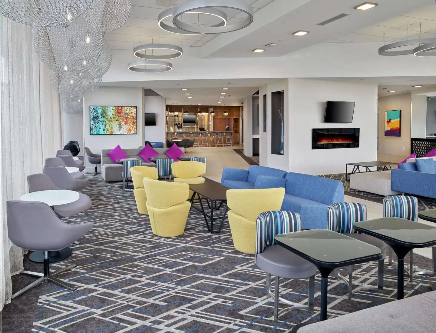 DoubleTree by Hilton Edmonton Downtown LOUNGE_LOBBY