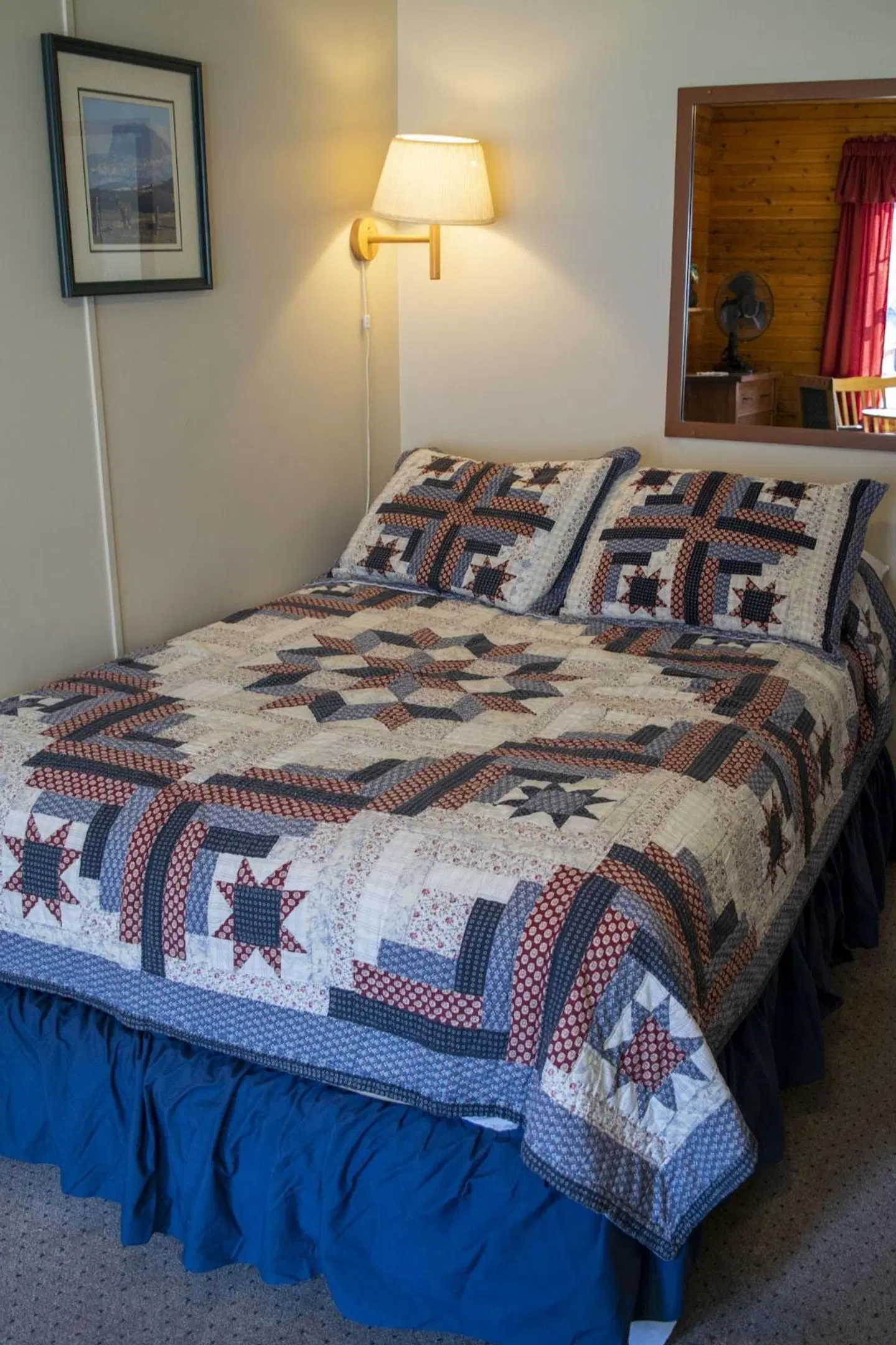 Crandell Mountain Lodge ROOM_EXAMPLE