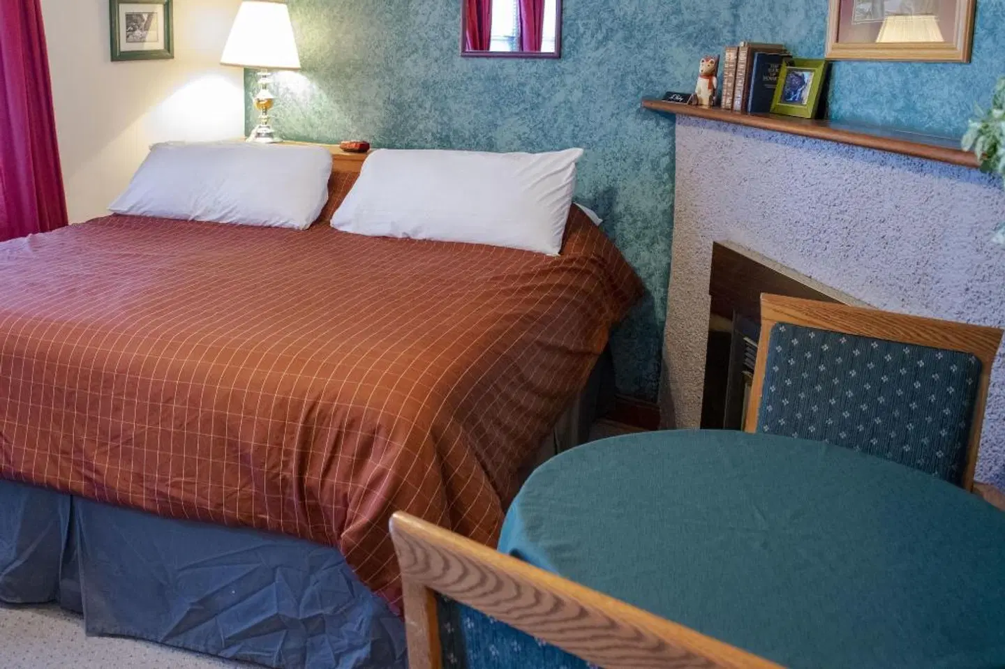Crandell Mountain Lodge ROOM_EXAMPLE