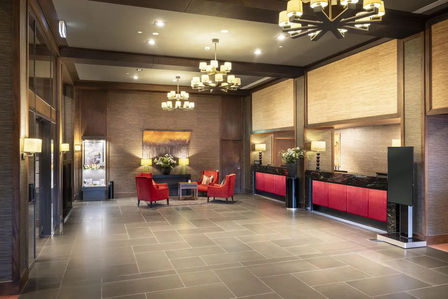 Hilton Queenstown Resort & Spa LOUNGE_LOBBY