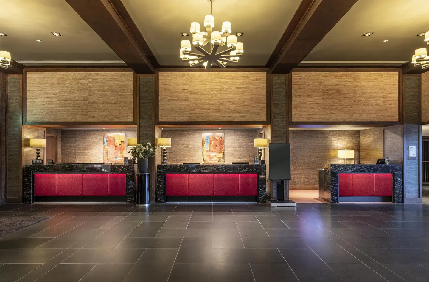 Hilton Queenstown Resort & Spa LOUNGE_LOBBY