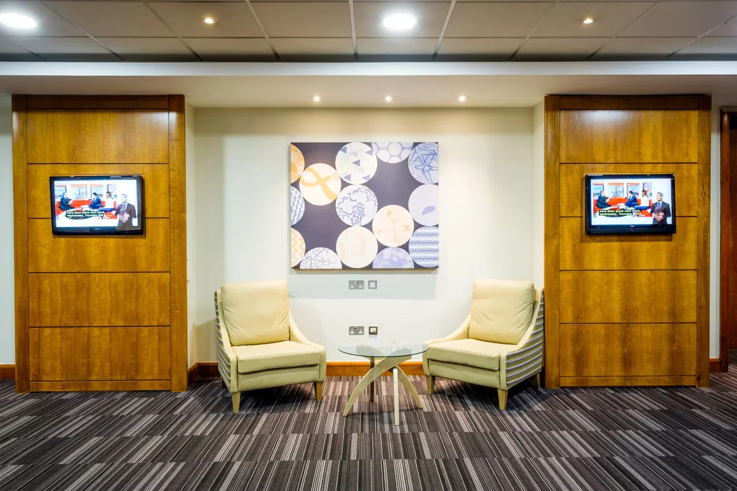 Holiday Inn London Gatwick Airport LOUNGE_LOBBY