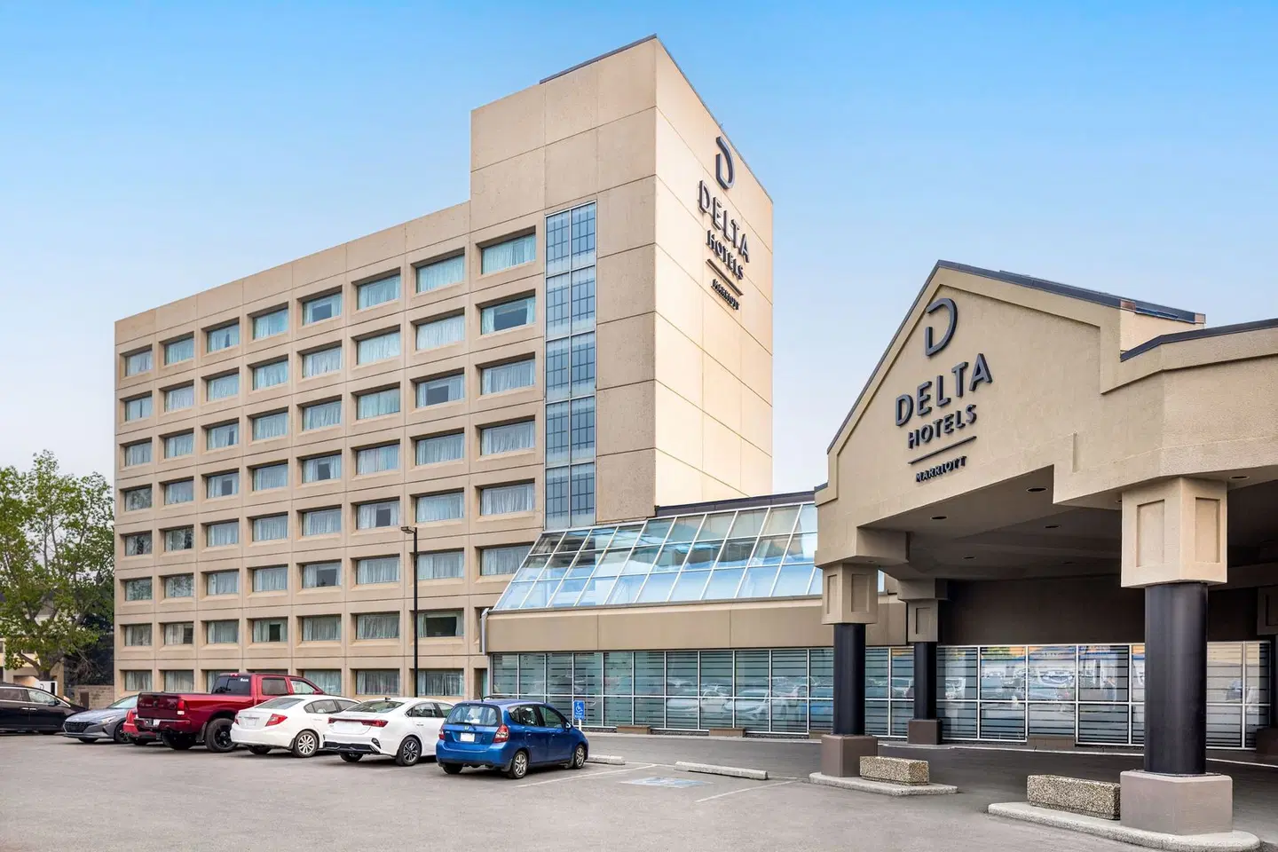Delta Hotel Calgary South EXTERIOR