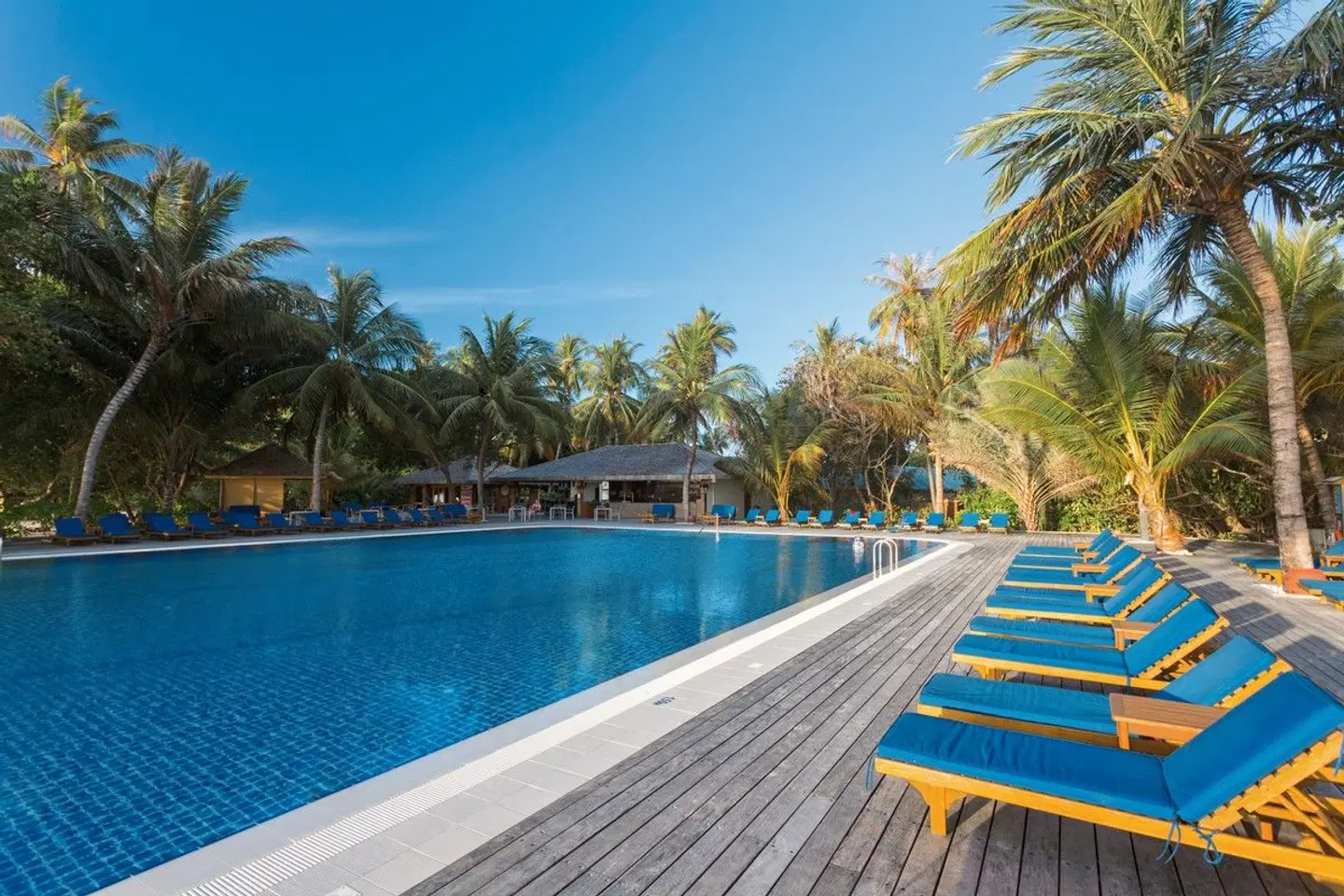 Meeru Maldives Resort Island OUTDOOR_POOL
