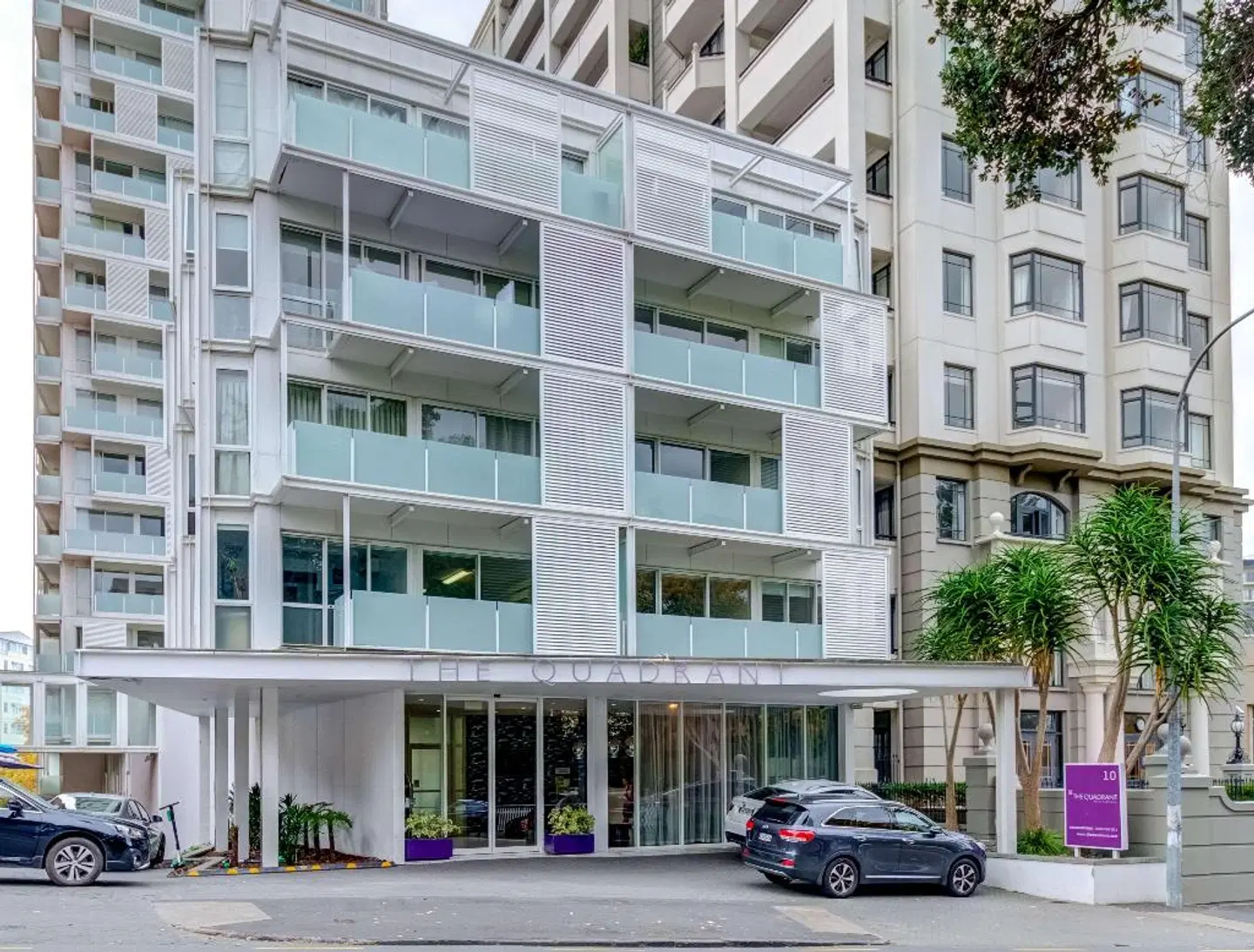 The Quadrant Hotel & Suites EXTERIOR