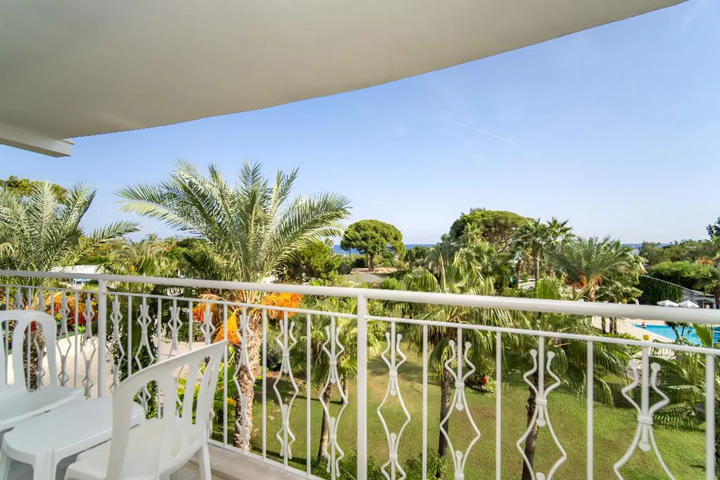 Zena Resort Hotel Terrasse