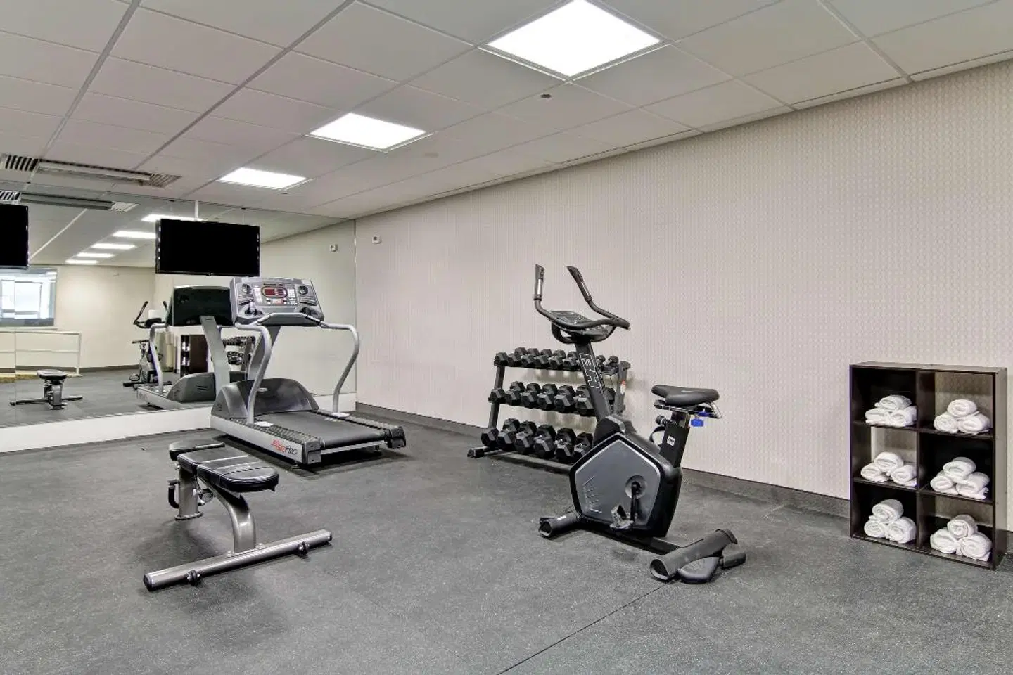 Coast West Edmonton Hotel & Conference Centre SPORTS_AND_LEISURE