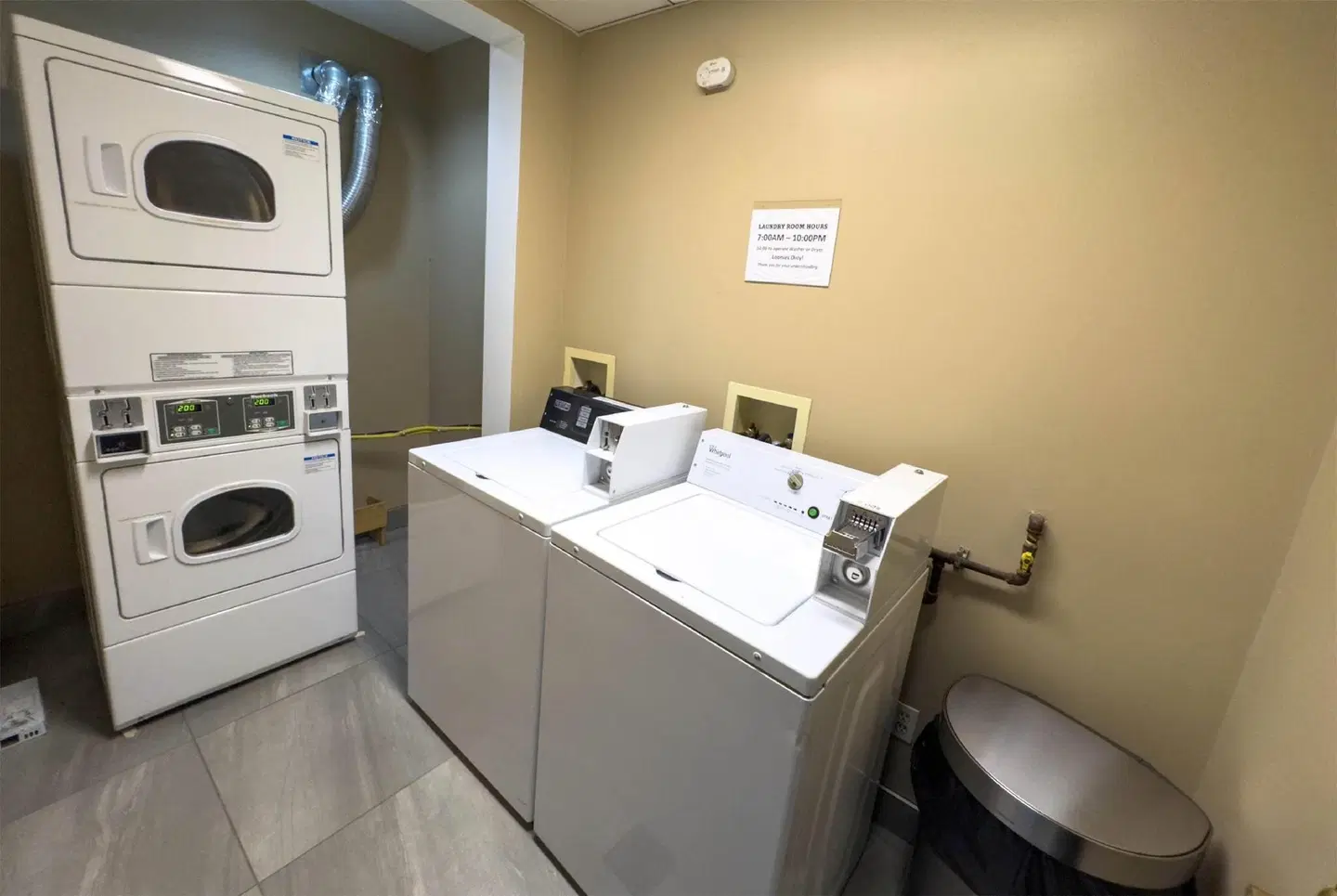 Super 8 by Wyndham Edmonton South Badezimmer