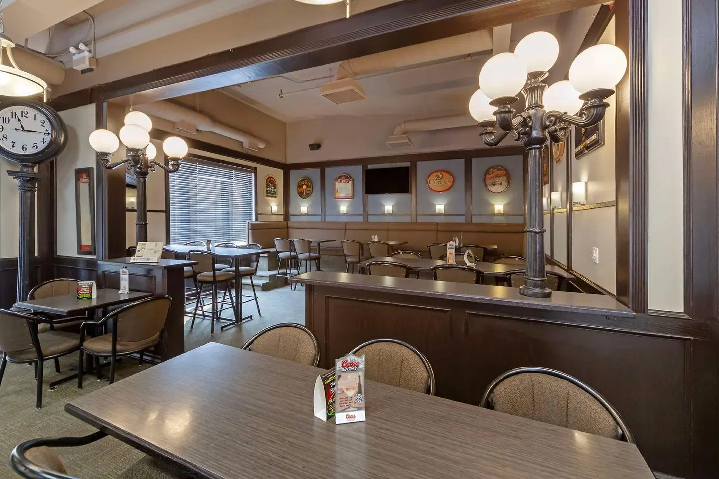 Best Western High Road Inn Bar