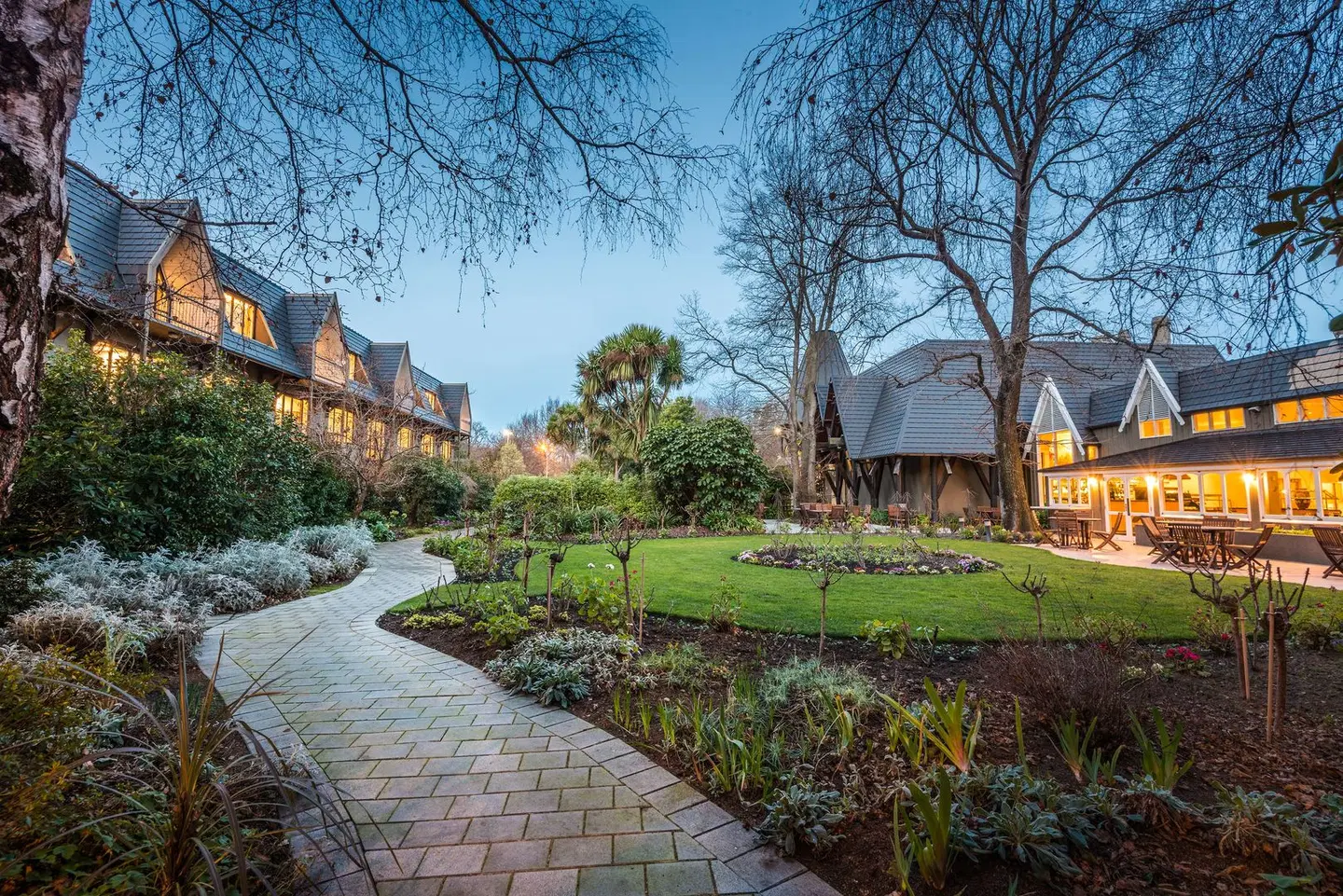 Chateau on the Park - Christchurch, a DoubleTree by Hilton Garten