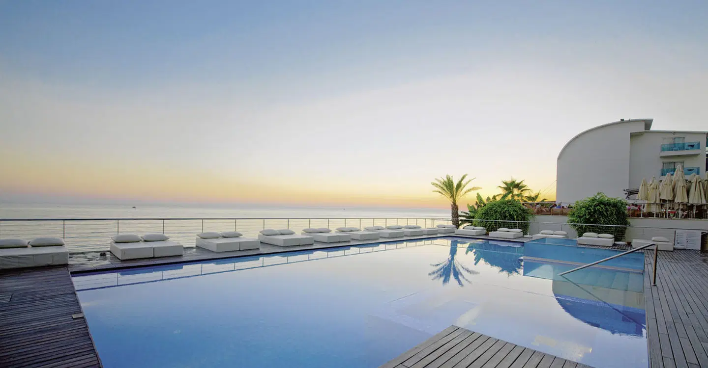 Yalihan Una OUTDOOR_POOL