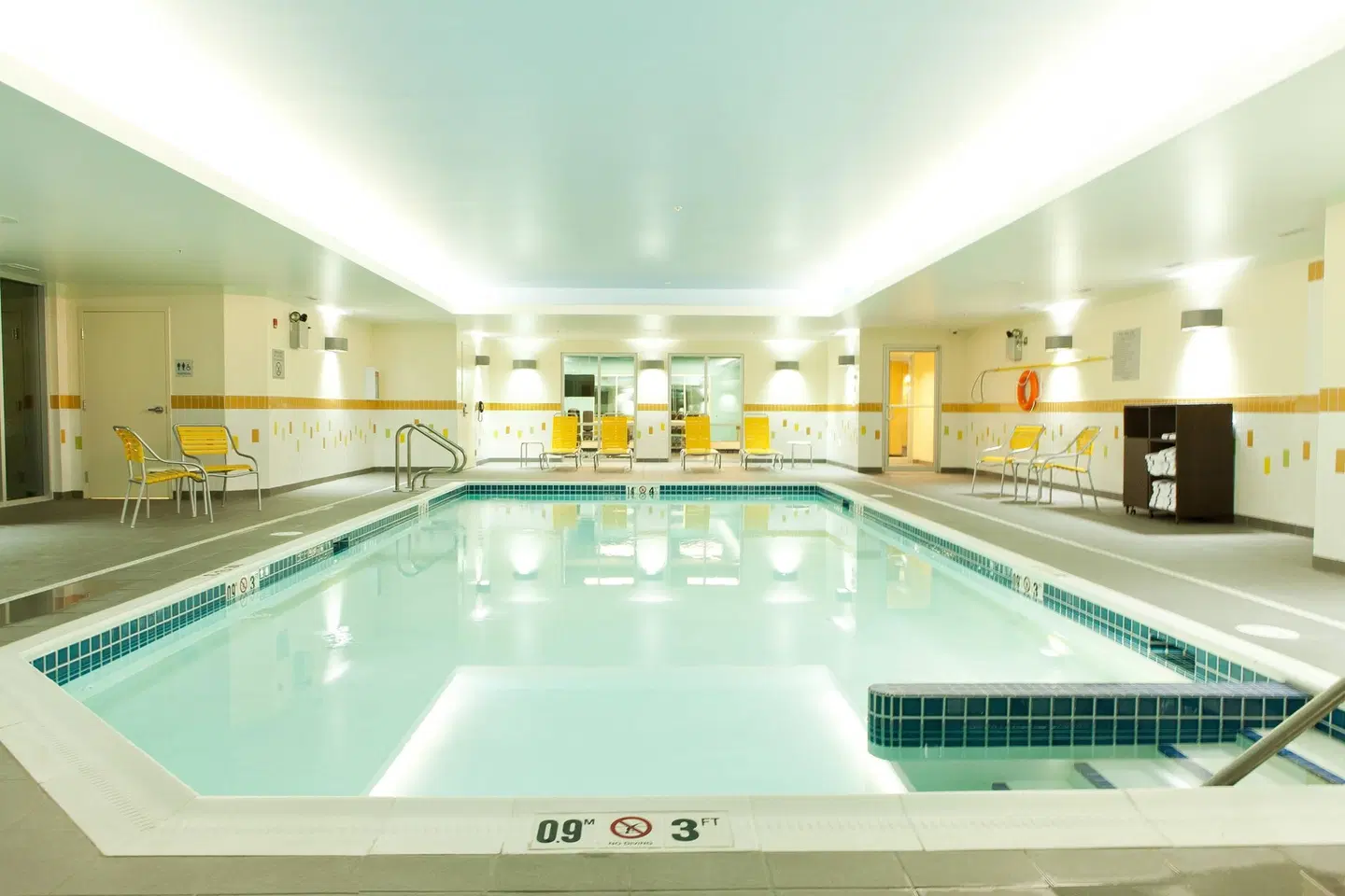 Fairfield by Marriott Inn & Suites Lethbridge Hallenbad
