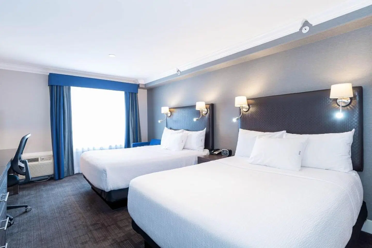 Sandman Signature Edmonton South Hotel ROOM_EXAMPLE