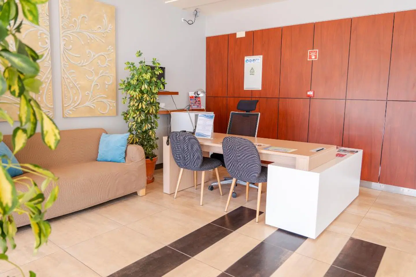 Villa Doris Suites LOUNGE_LOBBY