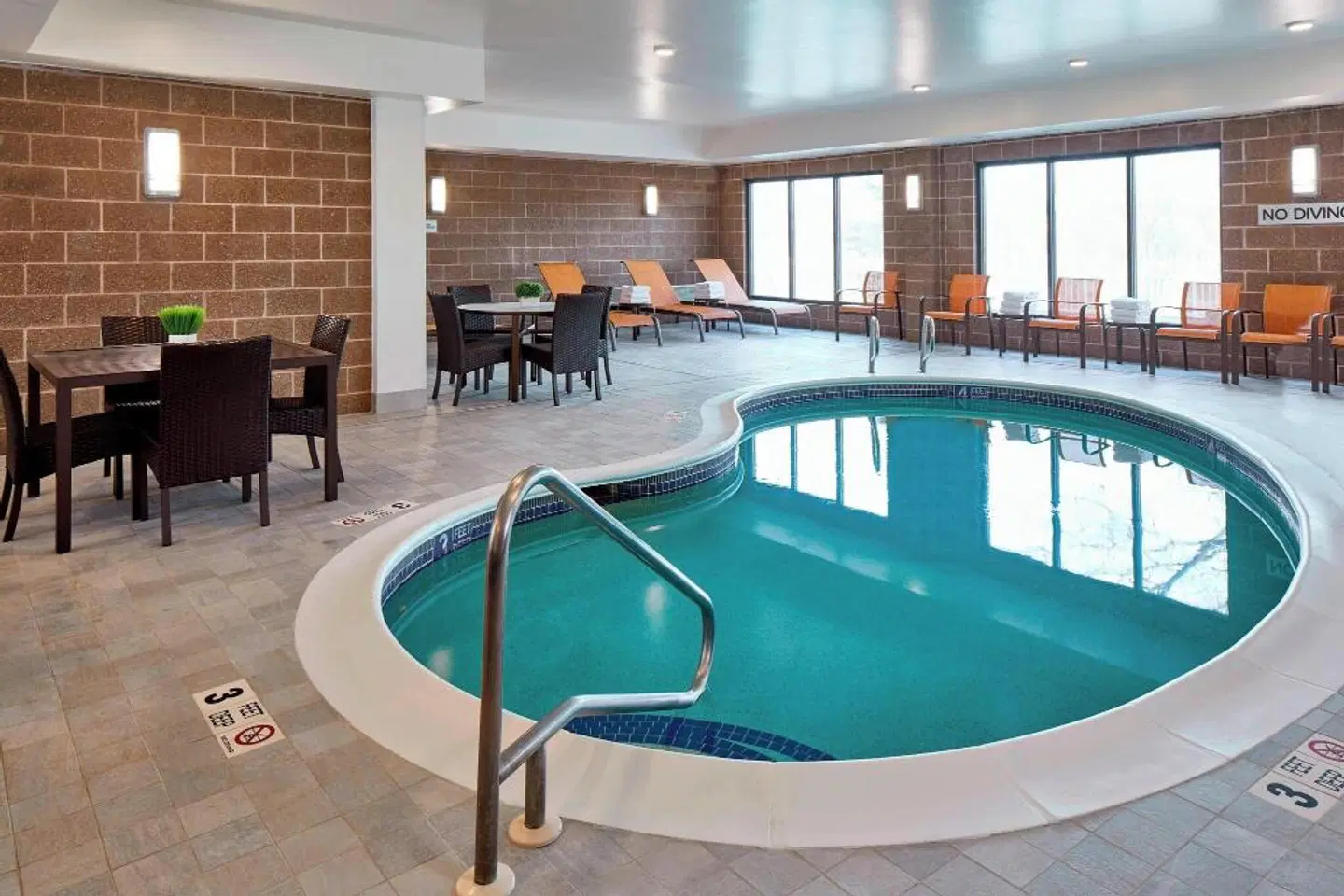 Courtyard by Marriott Albany Thruway Hallenbad