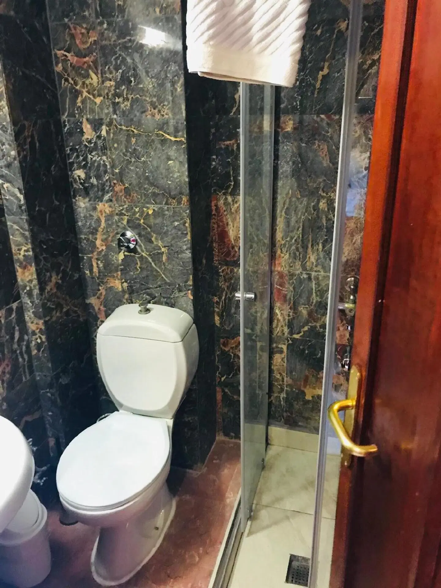 Ipek Hotel Badezimmer