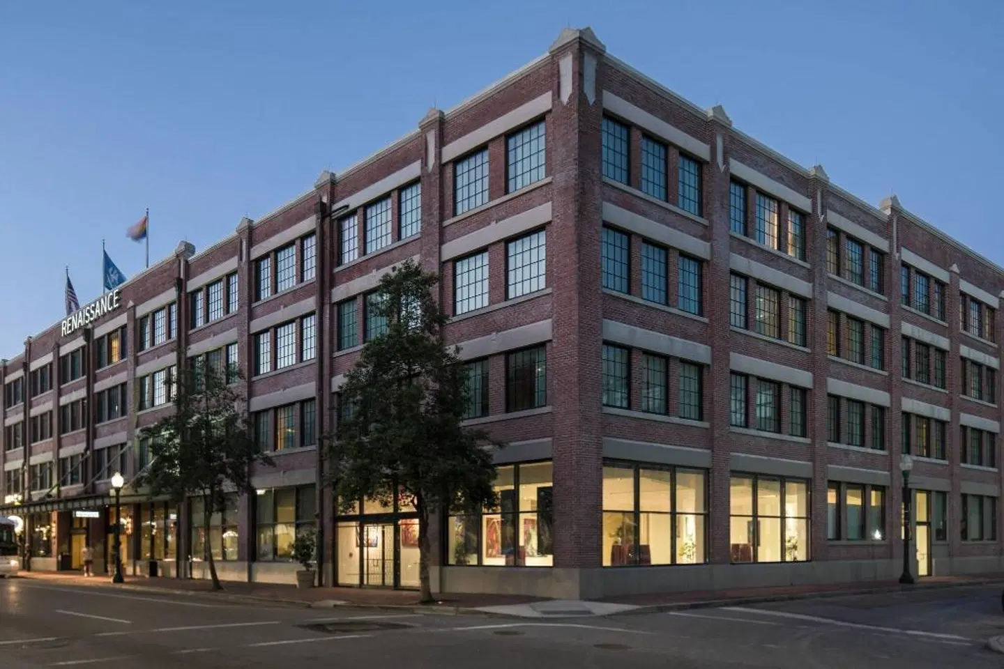 Renaissance New Orleans Arts Warehouse District Hotel EXTERIOR
