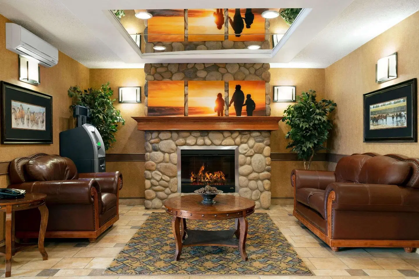 Days Inn and Suites Strathmore LOUNGE_LOBBY