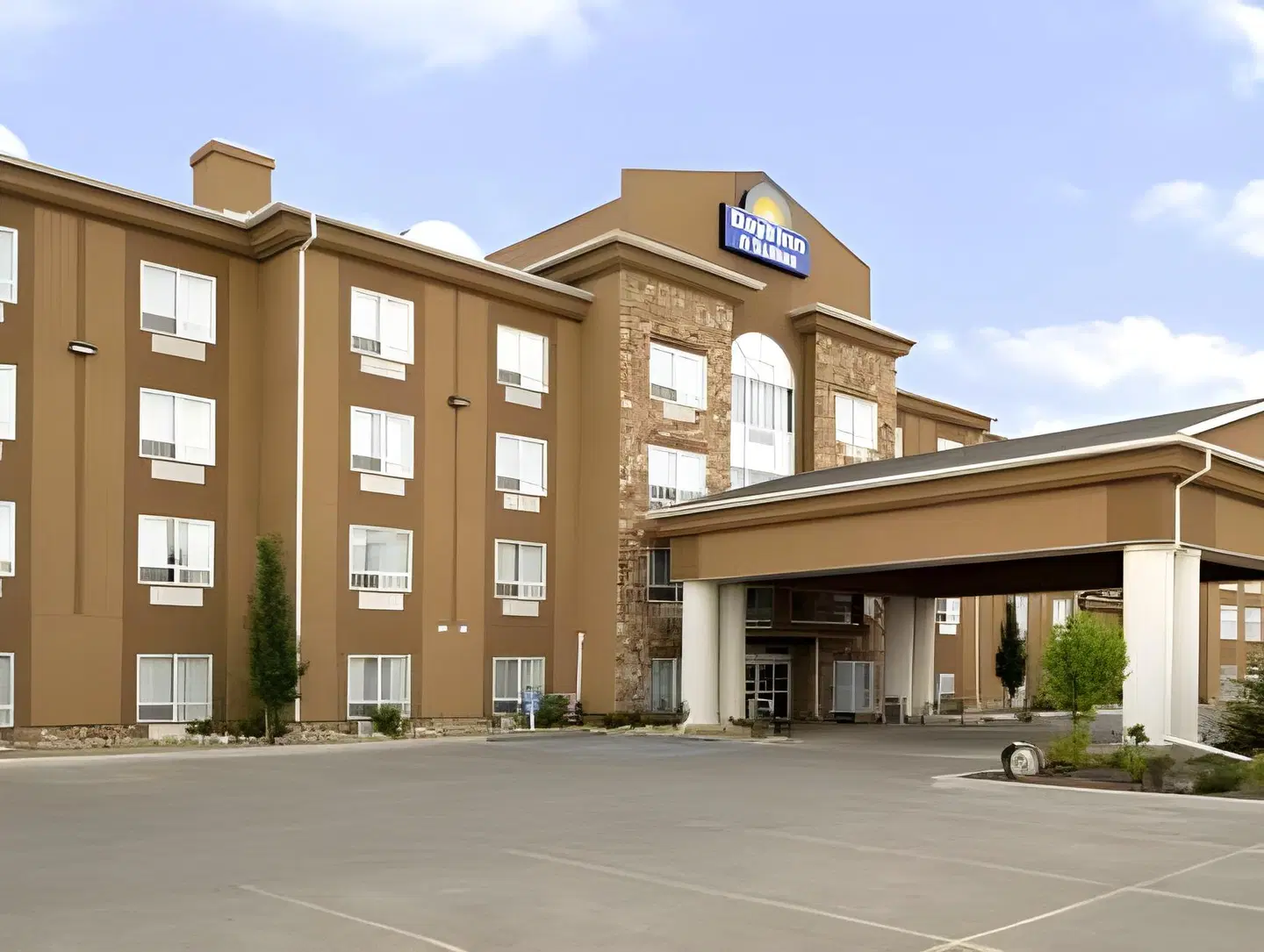 Days Inn and Suites Strathmore EXTERIOR