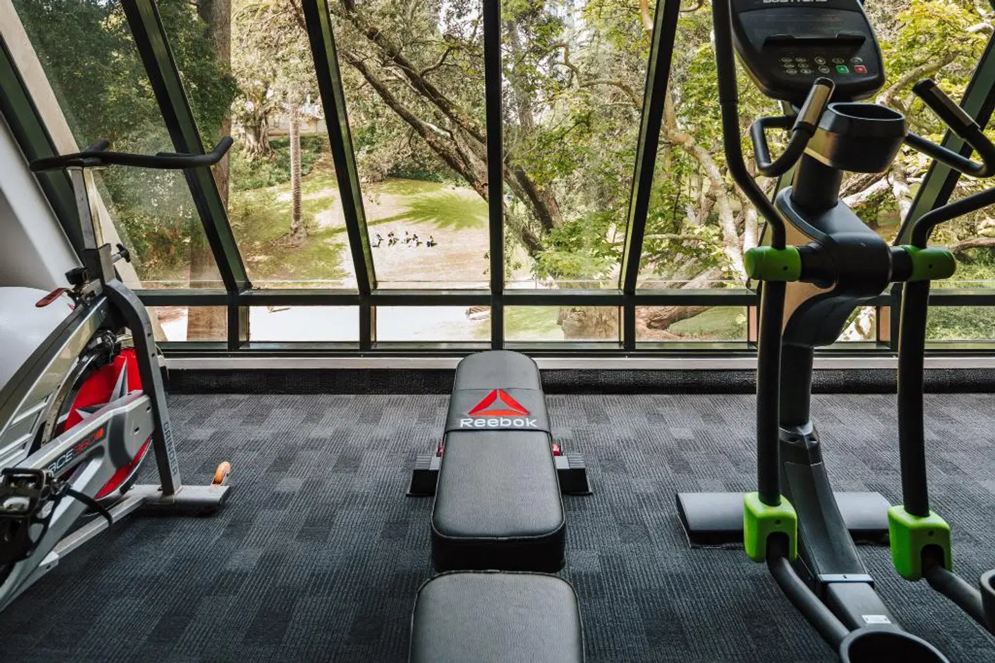 Parkside Hotel & Apartments SPORTS_AND_LEISURE