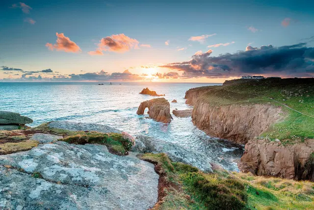 South West Coast Path - Cornwalls Küstenweg erwandern Strand