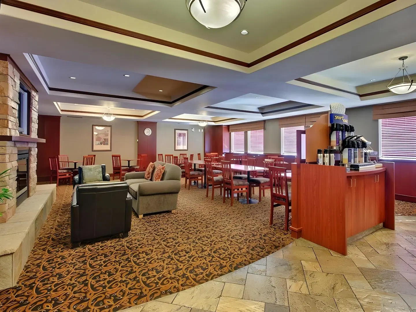 Holiday Inn Express & Suites Sherwood Park-Edmonton Area by IHG LOUNGE_LOBBY
