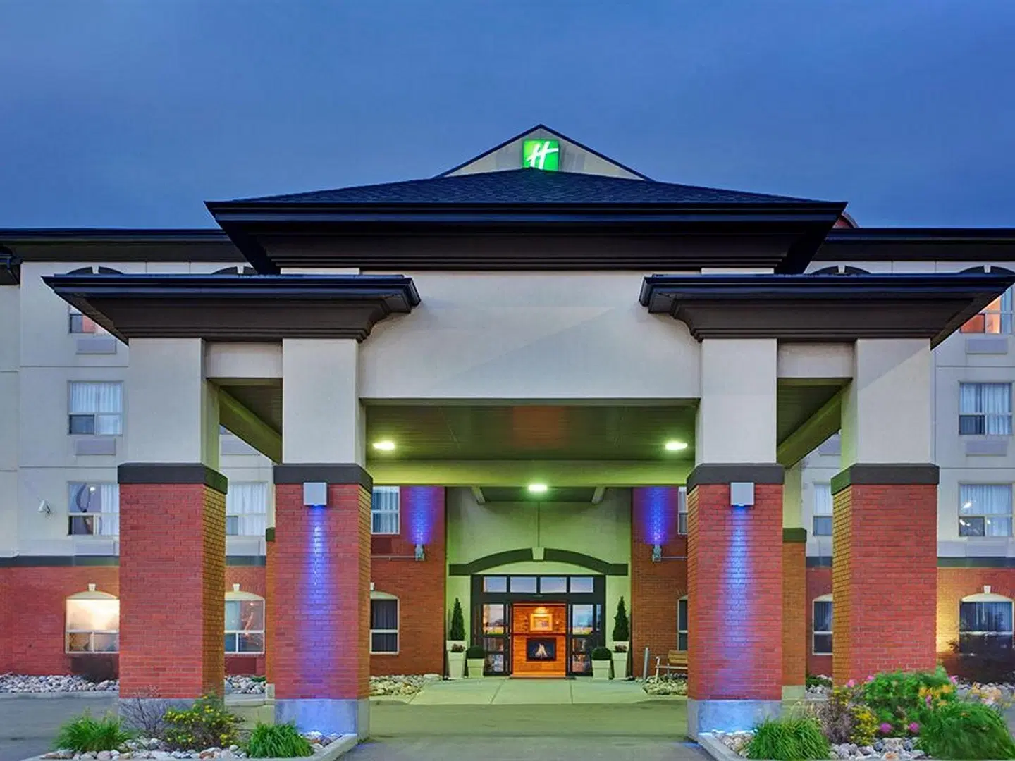 Holiday Inn Express & Suites Sherwood Park-Edmonton Area by IHG EXTERIOR