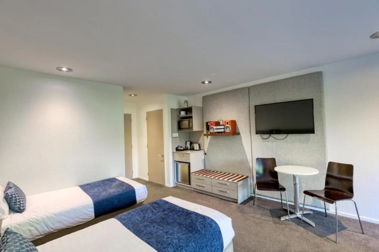 Garden Court Suites & Apartments ROOM_EXAMPLE