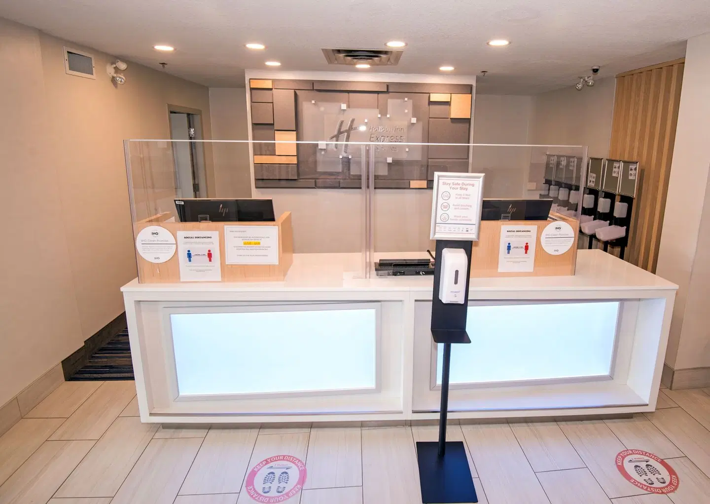 Holiday Inn Express & Suites Hinton by IHG LOUNGE_LOBBY