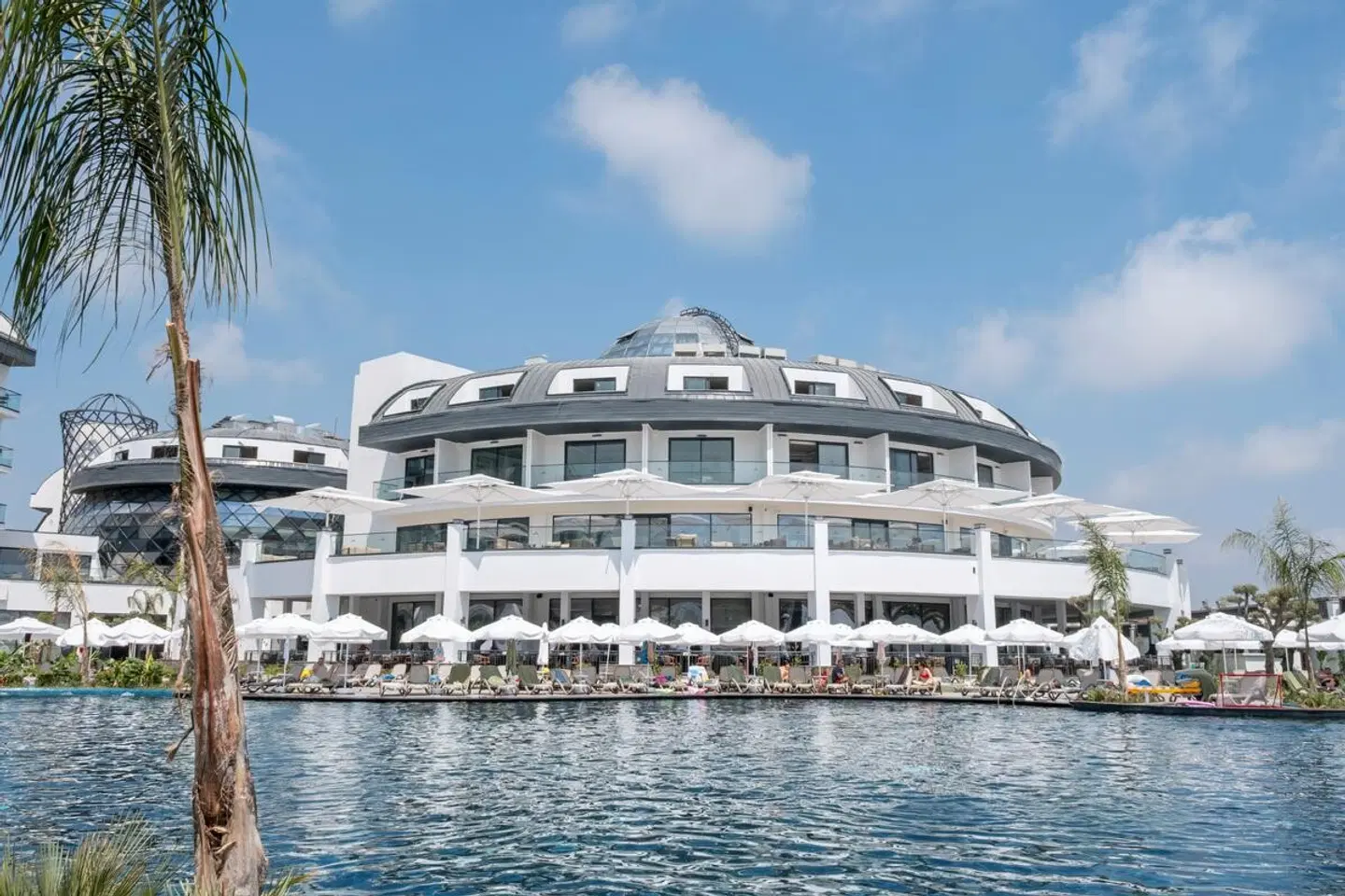 Royal Atlantis Icon EXTERIOR