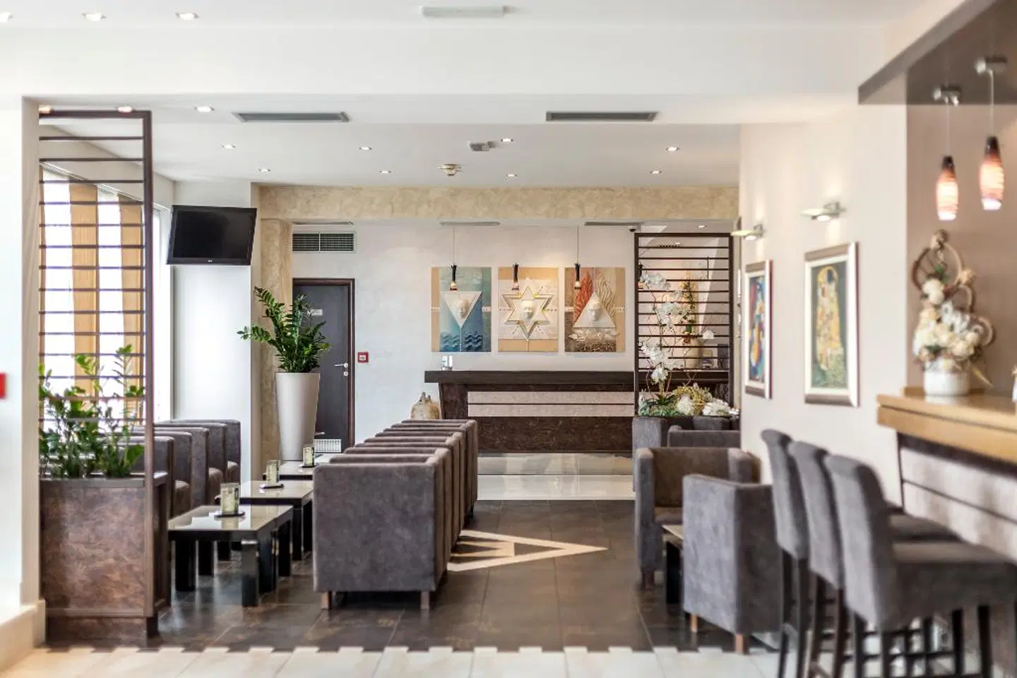 As LOUNGE_LOBBY