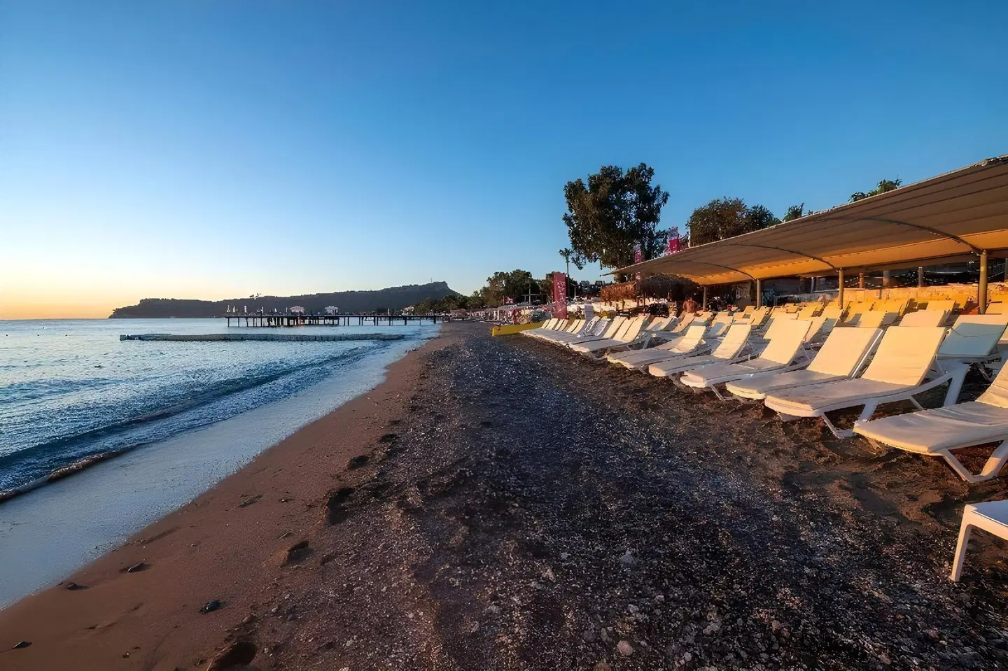 Armas Gul Beach Strand