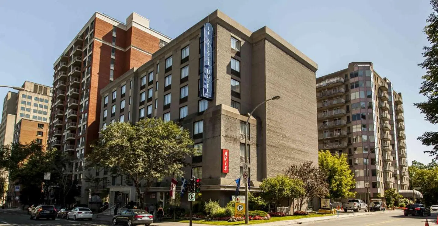 Le Nouvel Hotel & Spa EXTERIOR