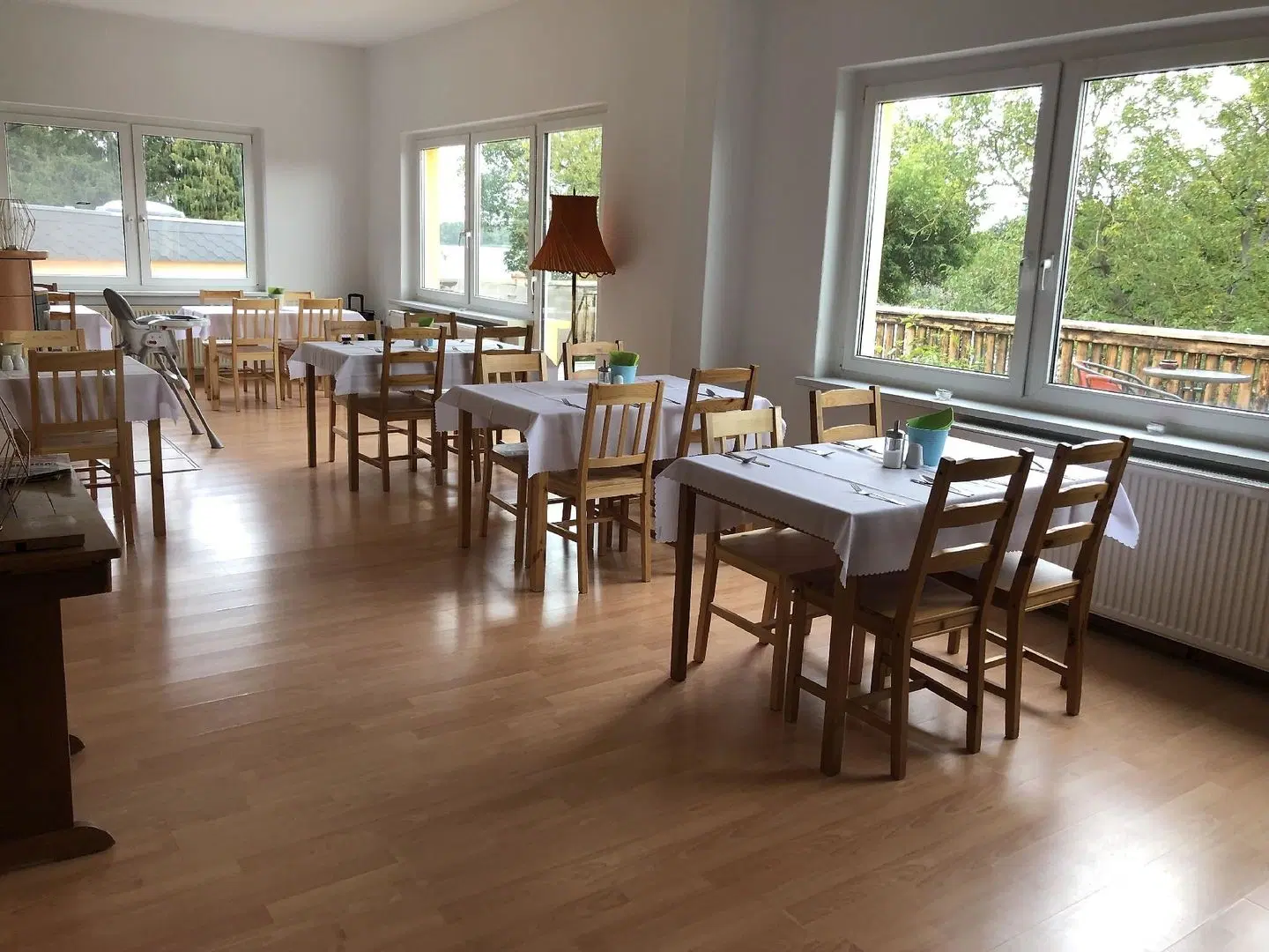RIVERSIDE INN Restaurant
