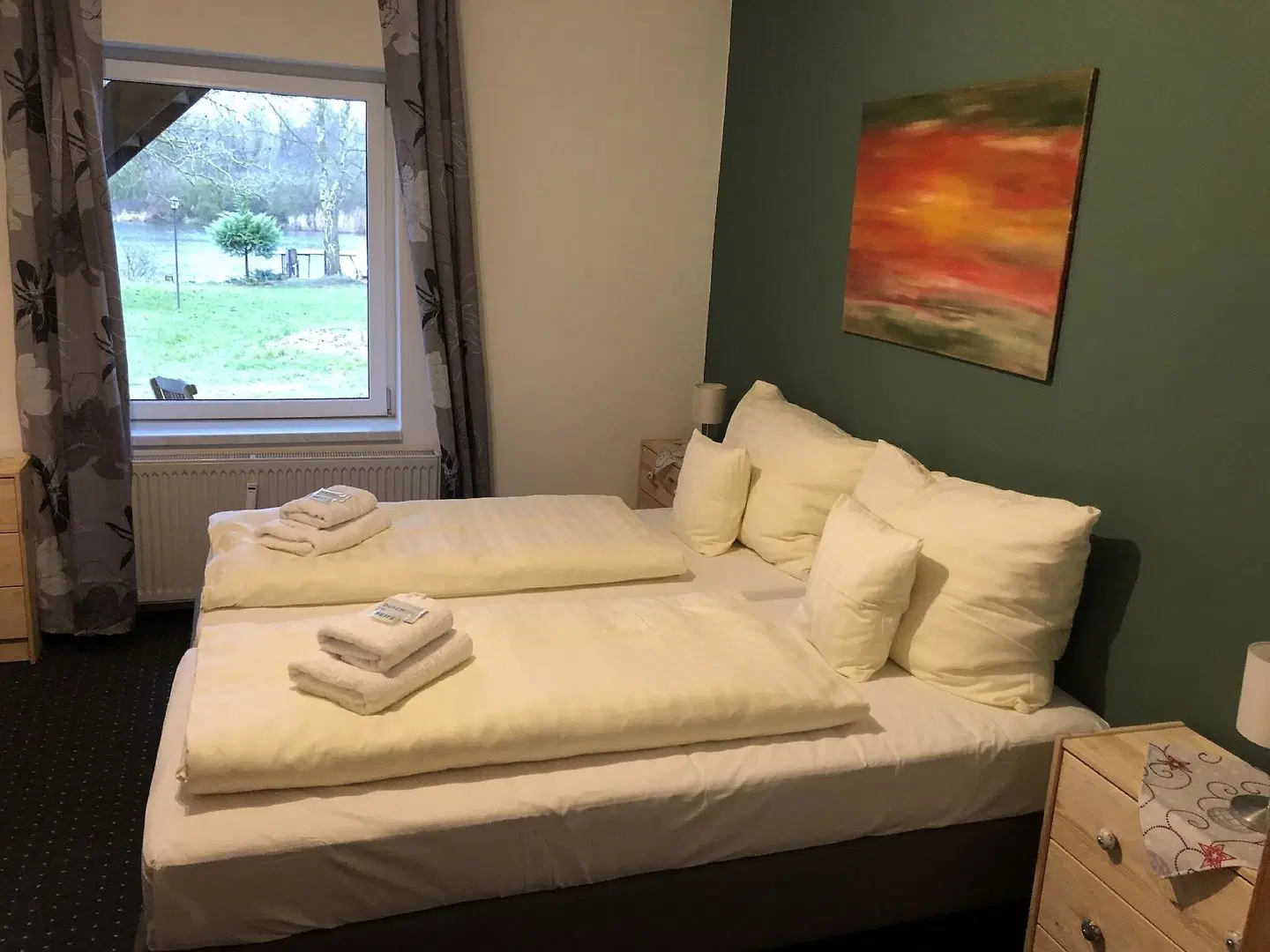 RIVERSIDE INN ROOM_EXAMPLE