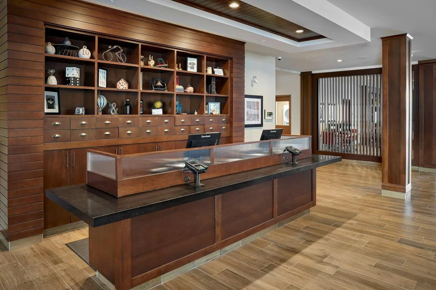 Four Points by Sheraton Edmonton West Bar
