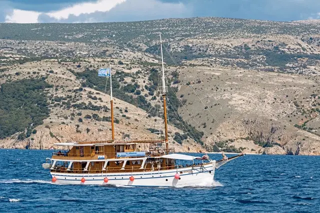 Blaue Reise Adria Kreuzfahrt ab/bis Trogir LANDSCAPE