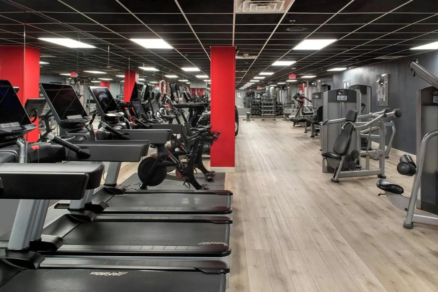 Westchester Marriott SPORTS_AND_LEISURE
