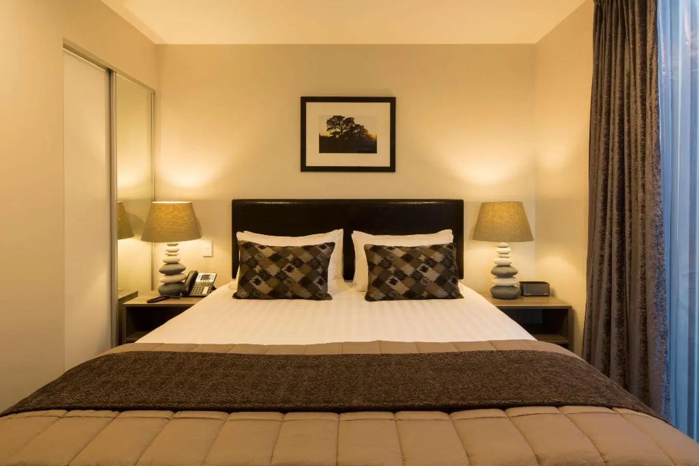 Ramada Suites by Wyndham Queenstown Remarkables Park ROOM_EXAMPLE