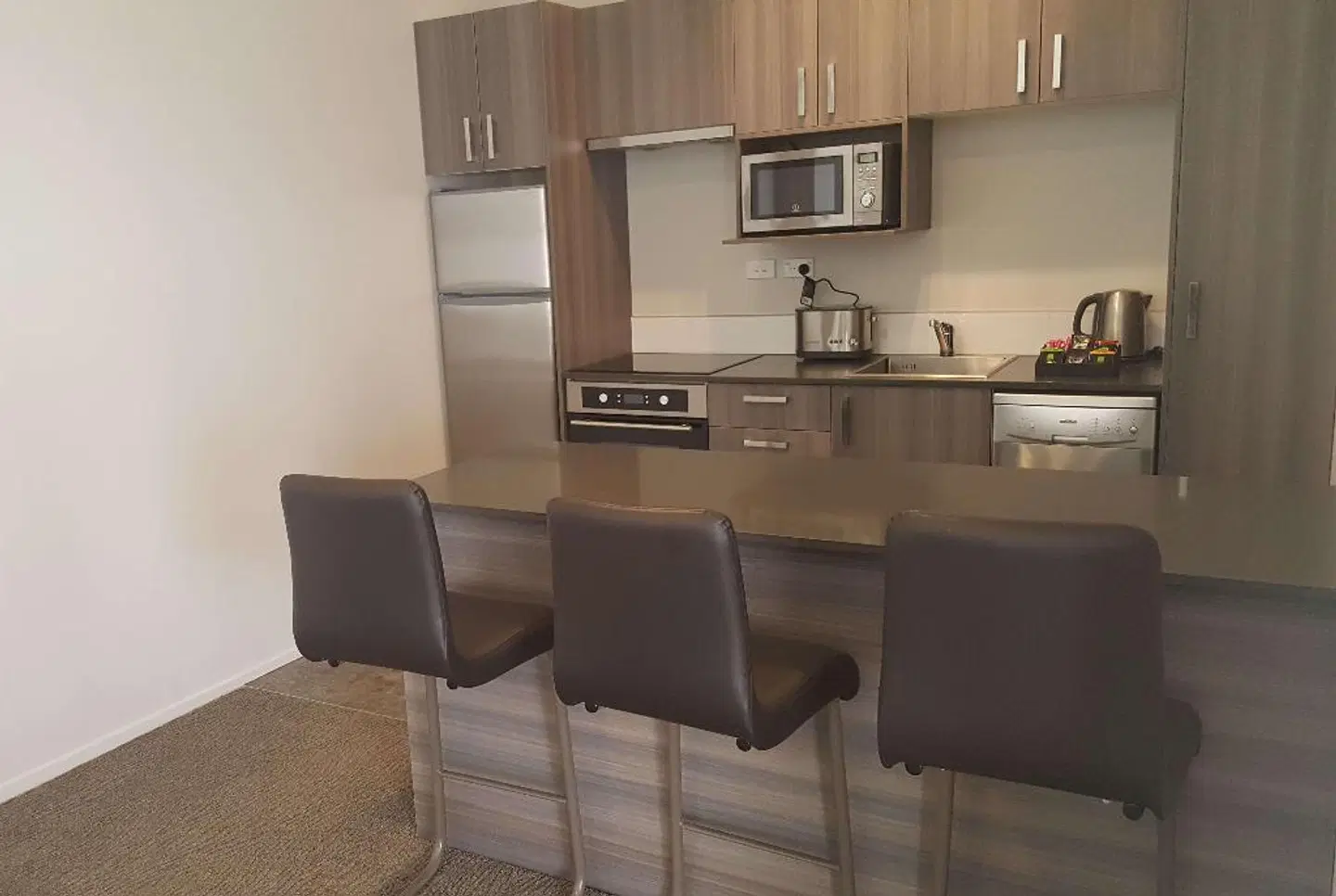 Ramada Suites by Wyndham Queenstown Remarkables Park ROOM_EXAMPLE