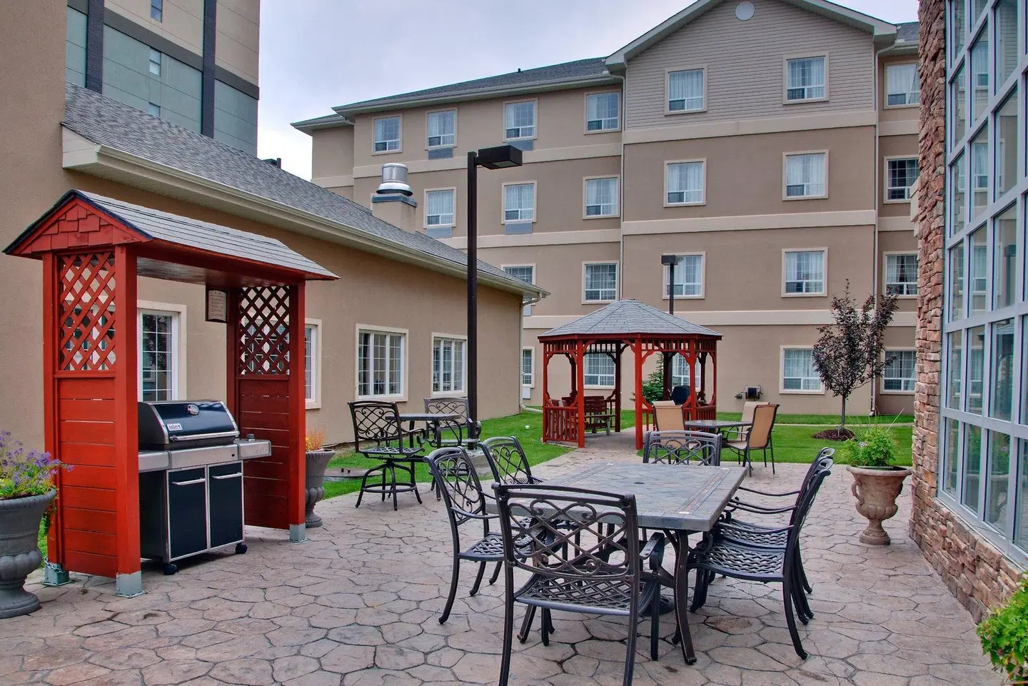 Staybridge Suites Calgary Airport by IHG Terrasse