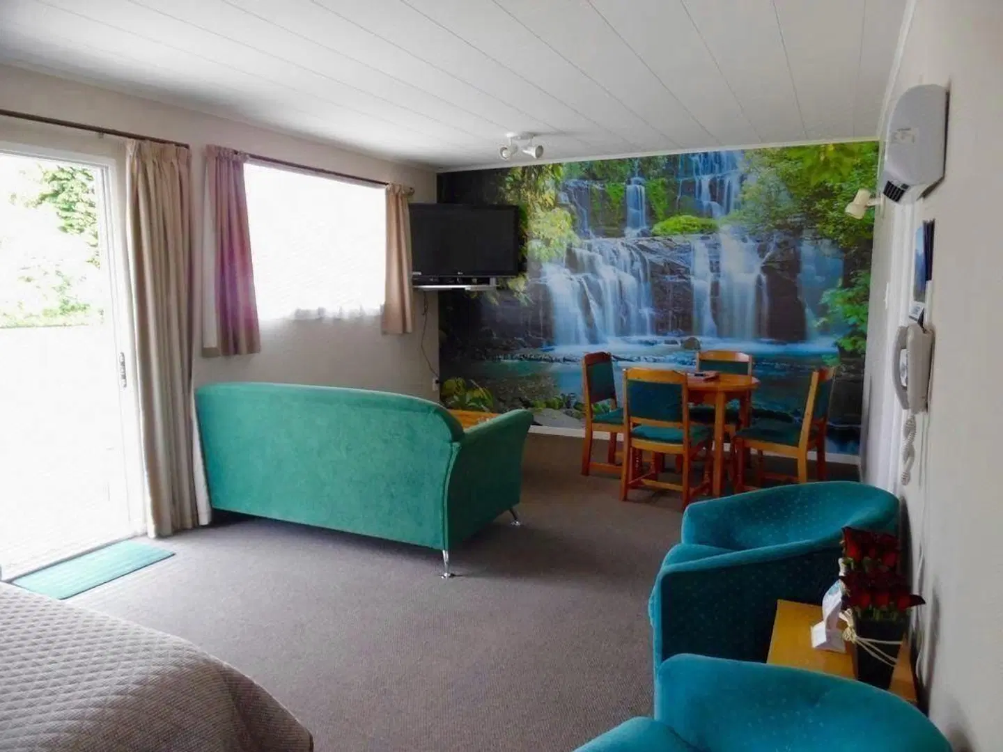 Aden Motel ROOM_EXAMPLE