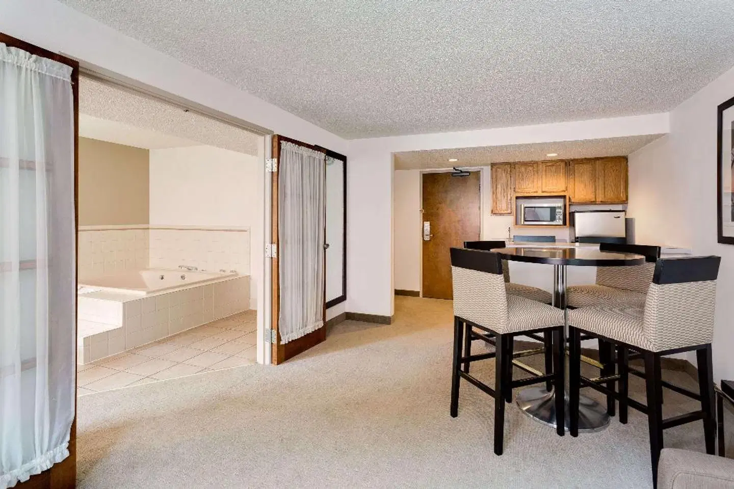 Ramada of Marquette ROOM_EXAMPLE