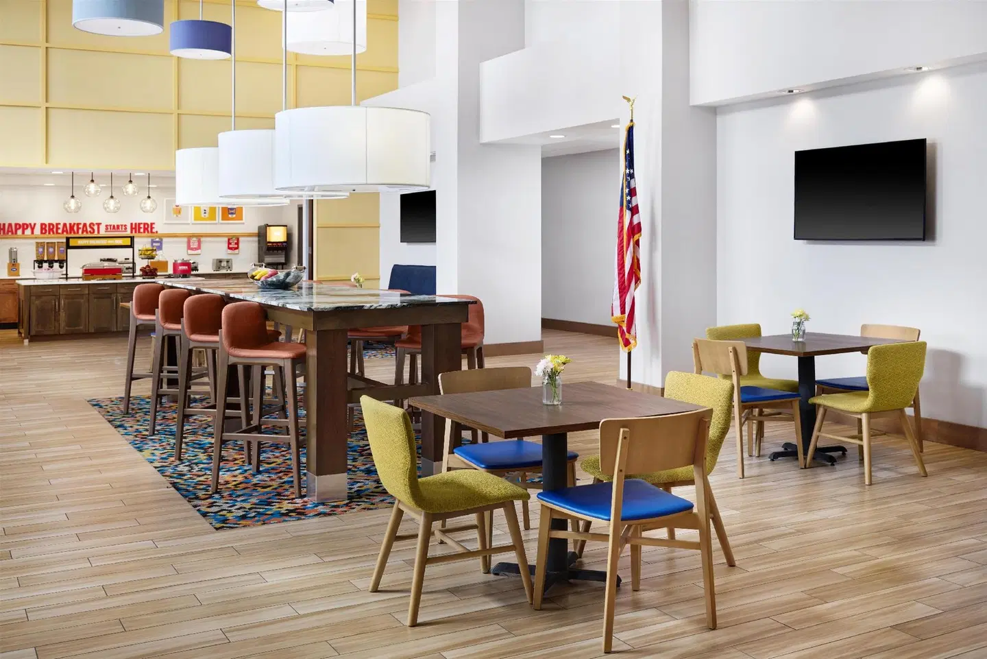 Hampton Inn & Suites Syracuse North Airport Area Bar