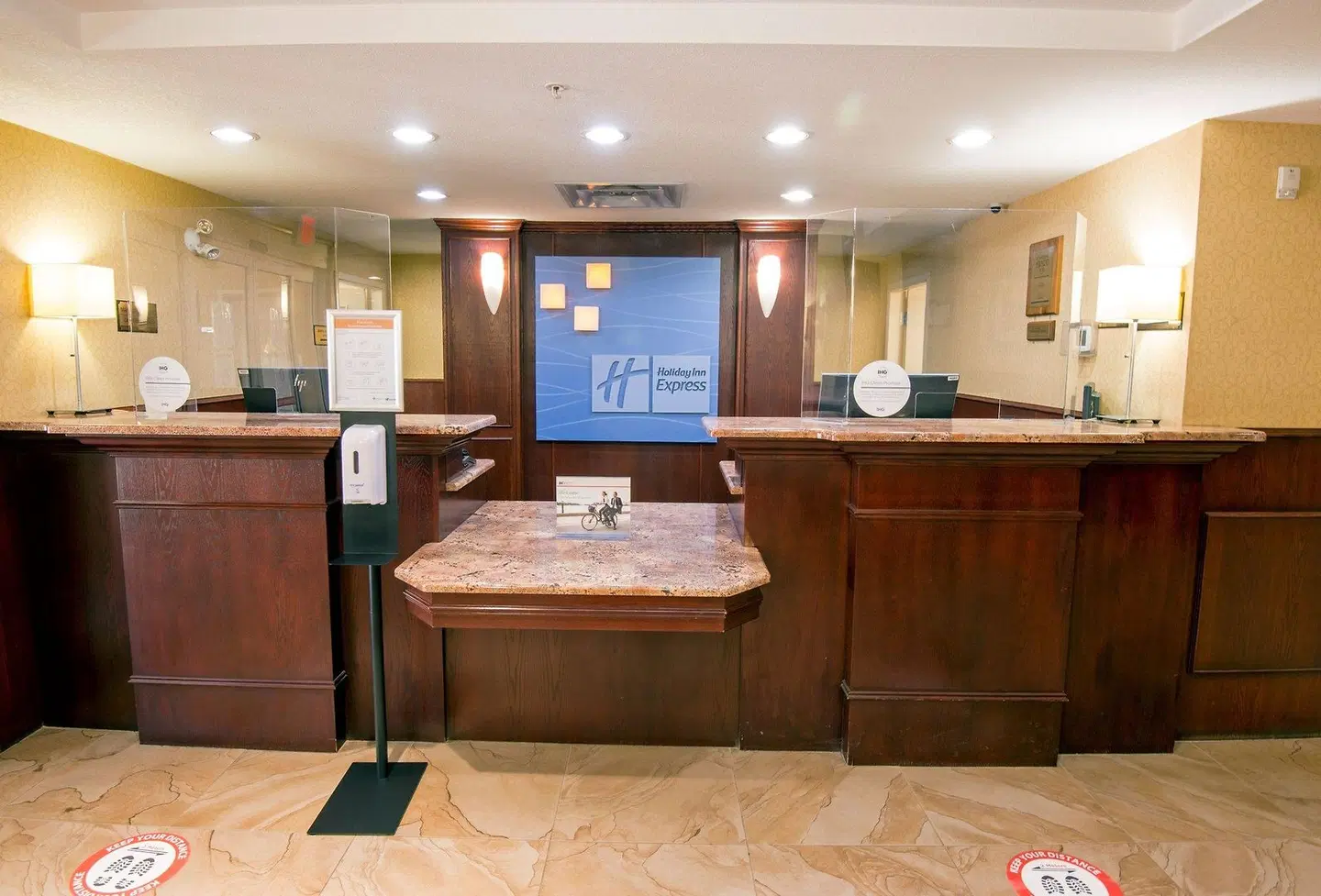 Holiday Inn Express & Suites Edson by IHG Restaurant