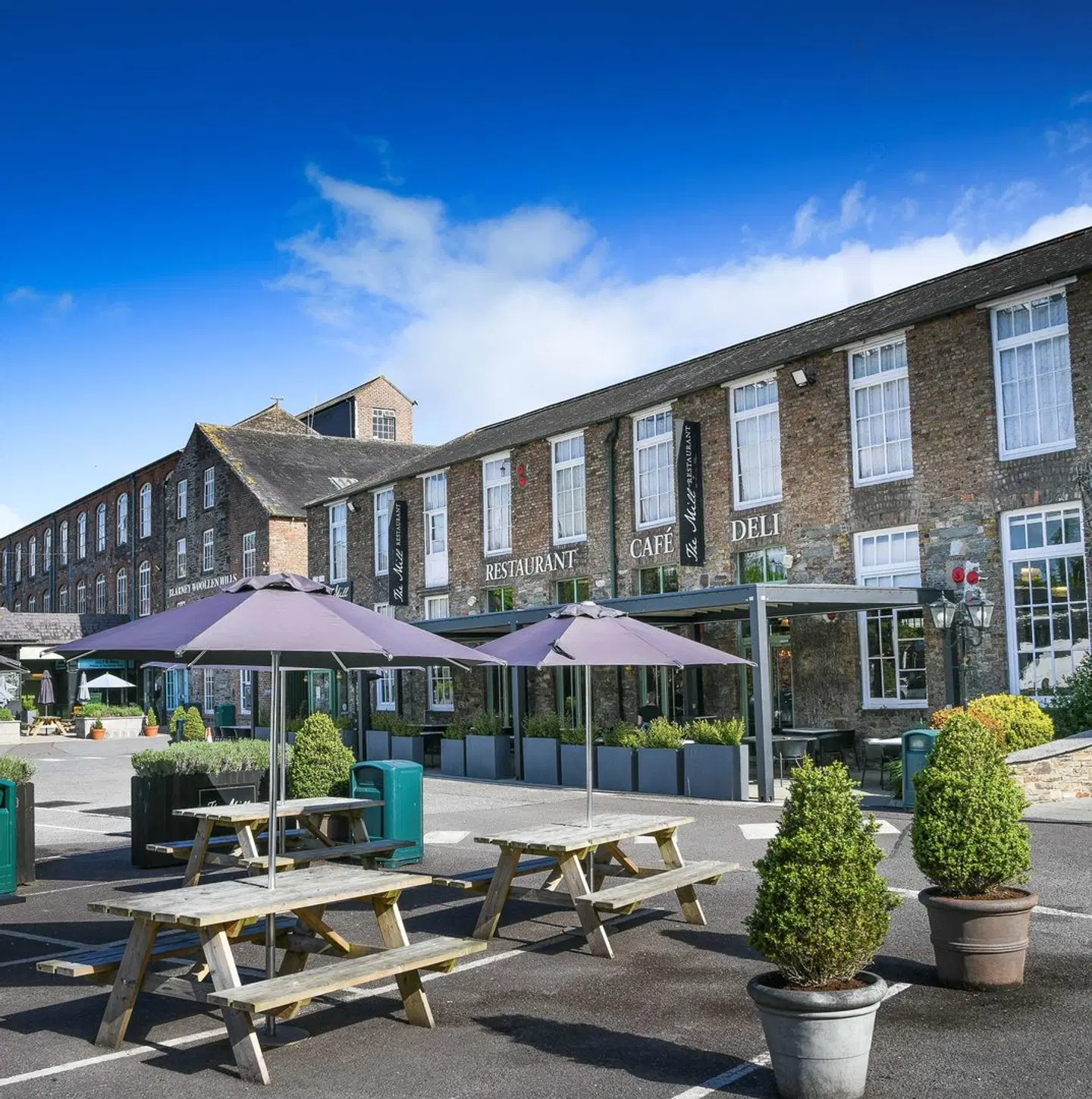 Blarney Woollen Mills Hotel EXTERIOR