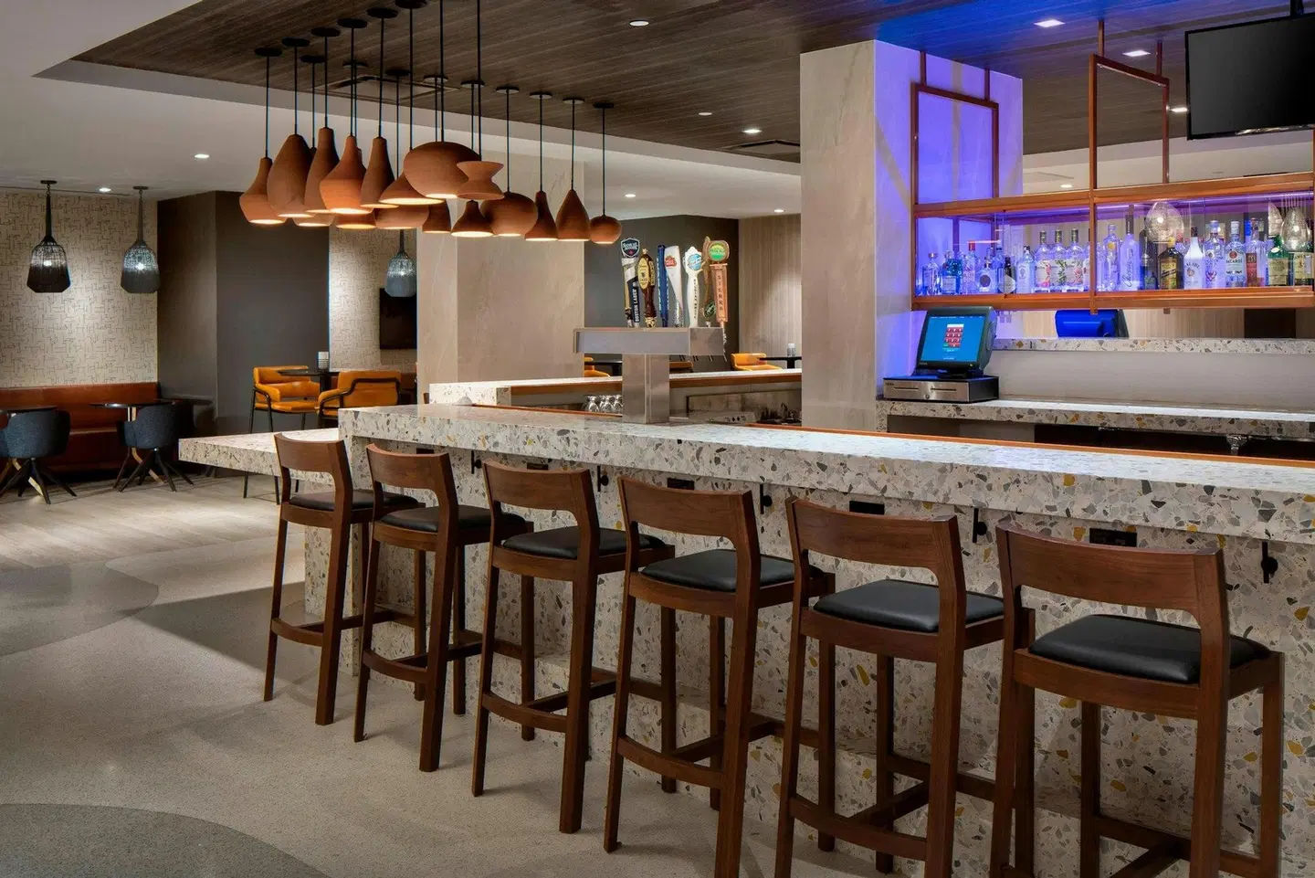 New York LaGuardia Airport Marriott Bar