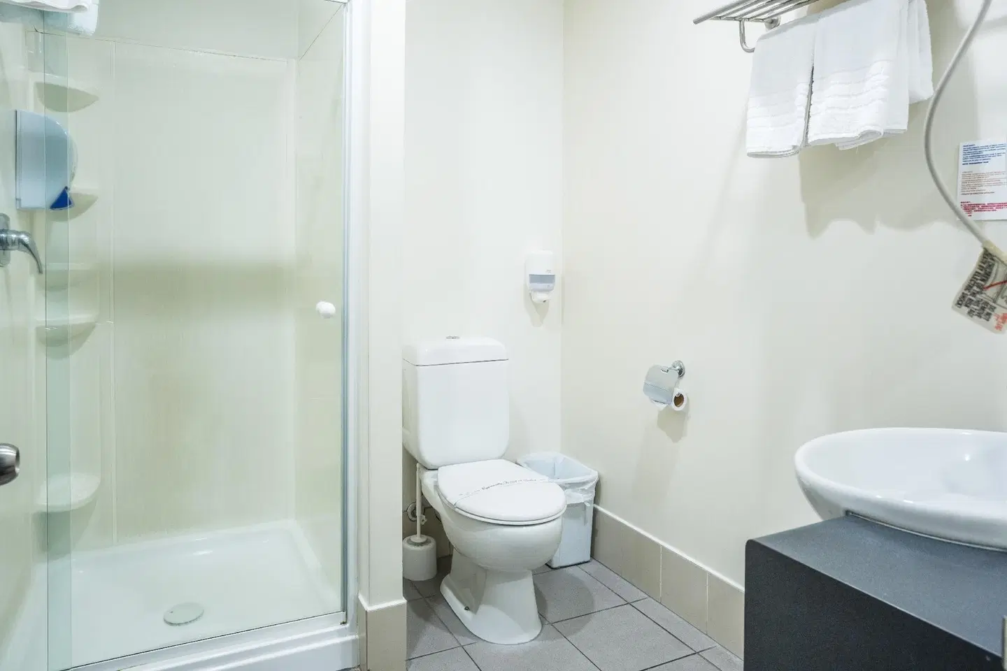 Edit Auckland Central Badezimmer