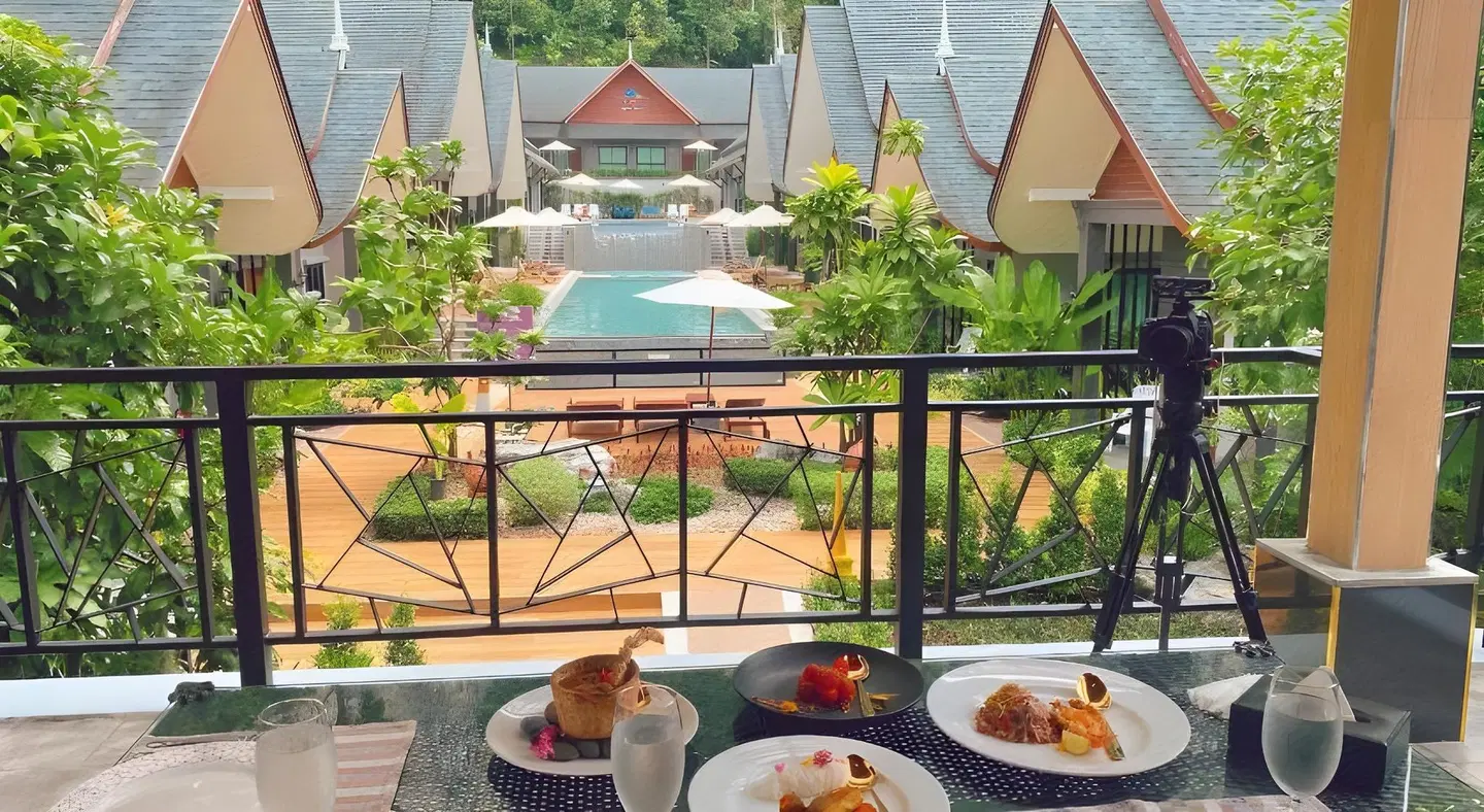 The Scene Cliff View Villas by Swiss-Belhotel Terrasse