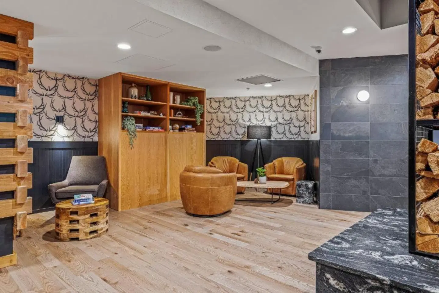 Everwild Canmore LOUNGE_LOBBY